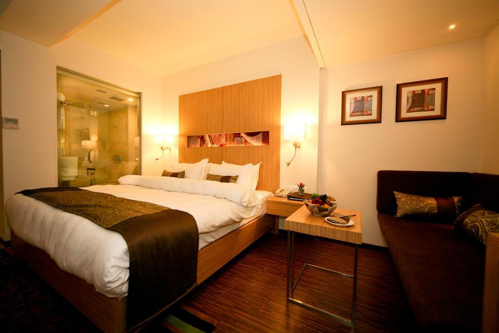 Comfort Inn Legacy Rajkot Exterior foto